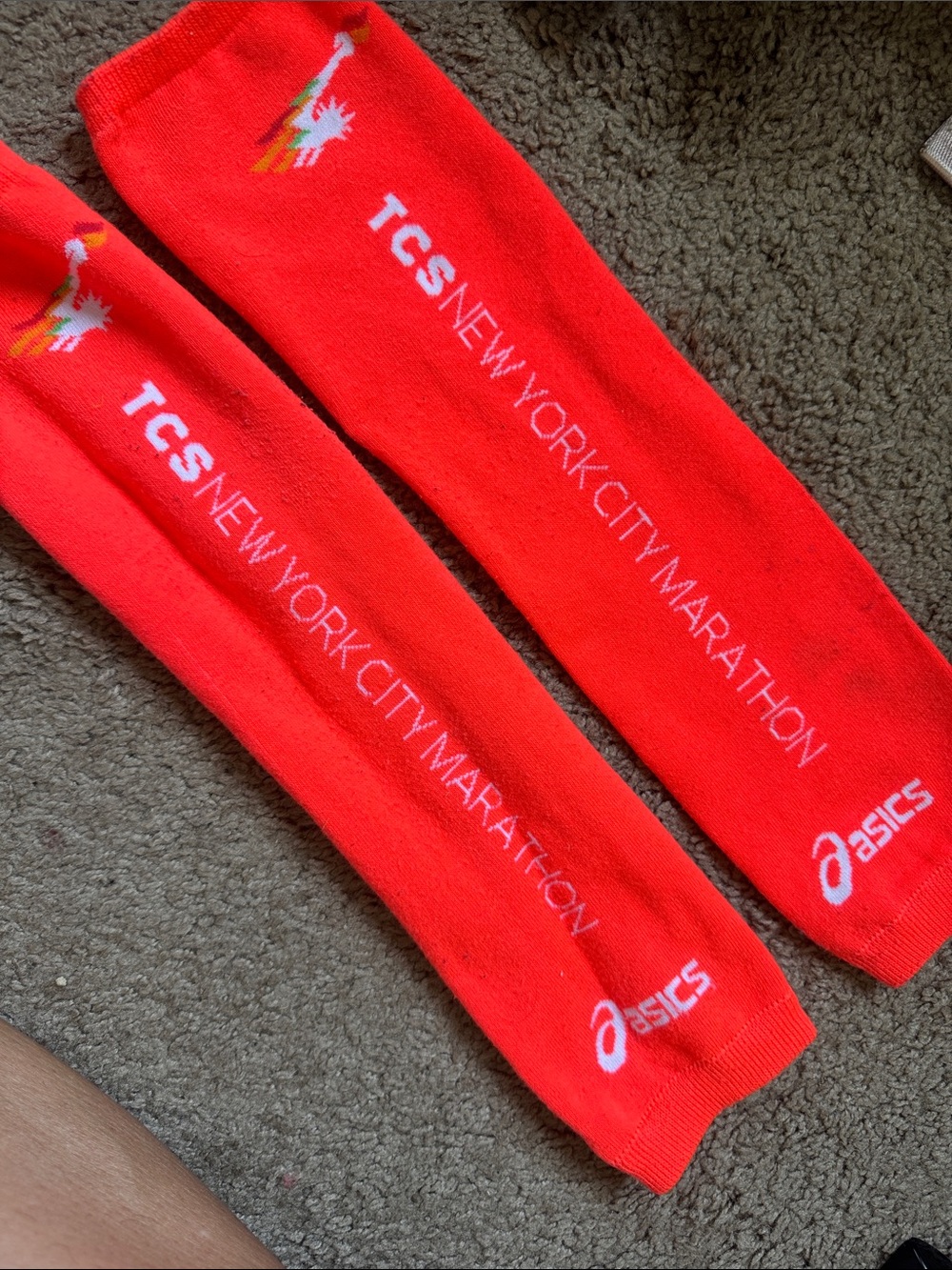 NEON Asics Bright Red TCS New York City Marathon Compression arm sleeves